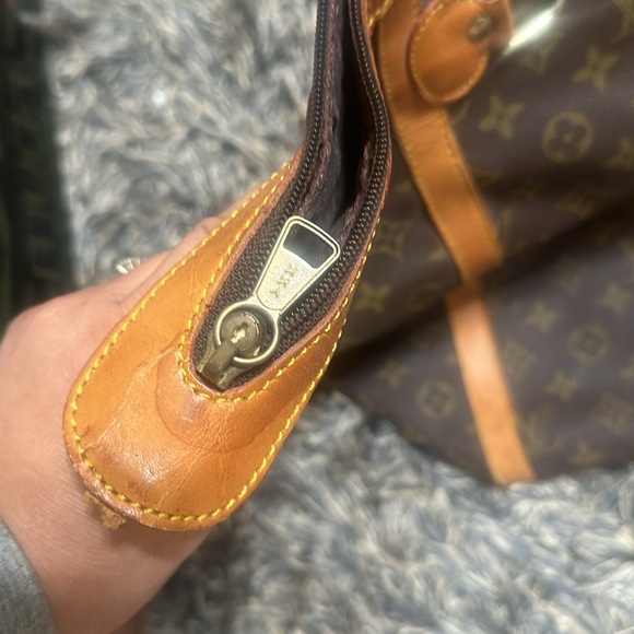 Louis Vuitton Tote Large Weekender Bag - Picture 3 of 11